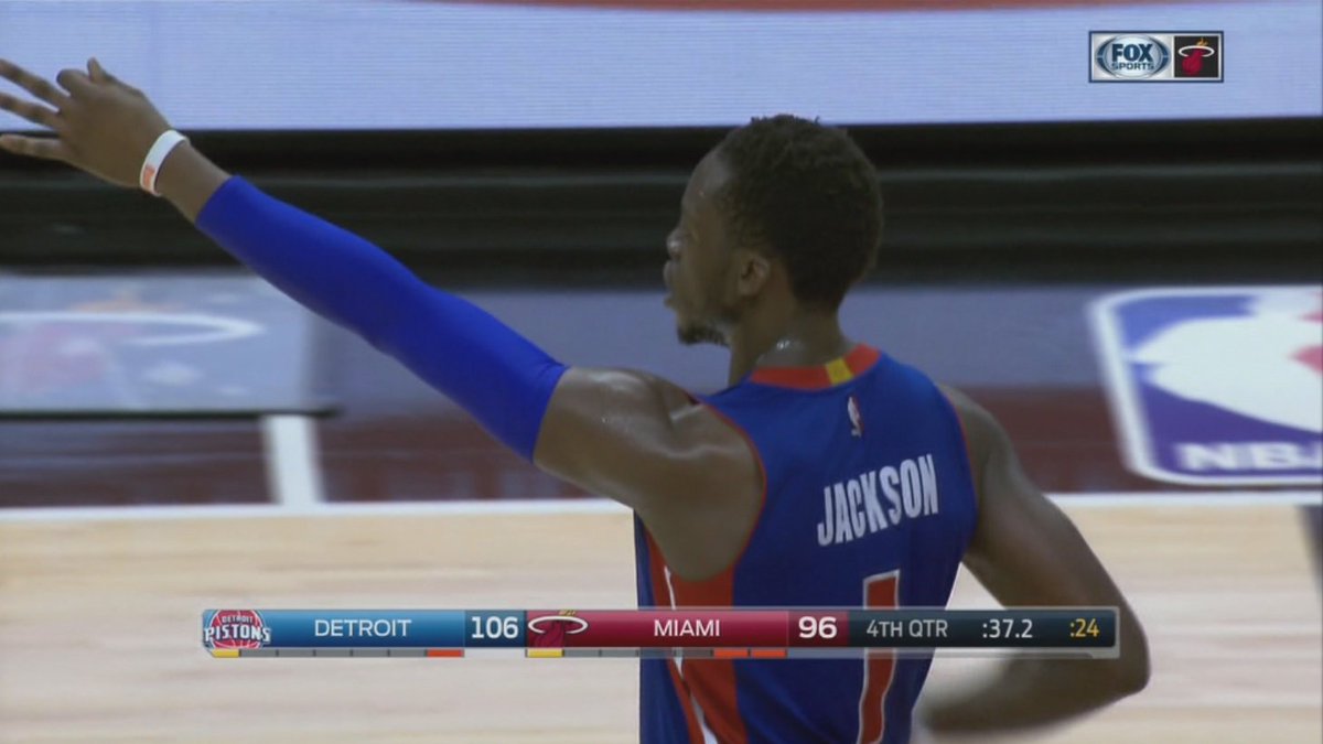 Depleted Heat fall to Pistons, lose 5th straight bit.ly/2iytAOv https://t.co/hWuaUbicvj