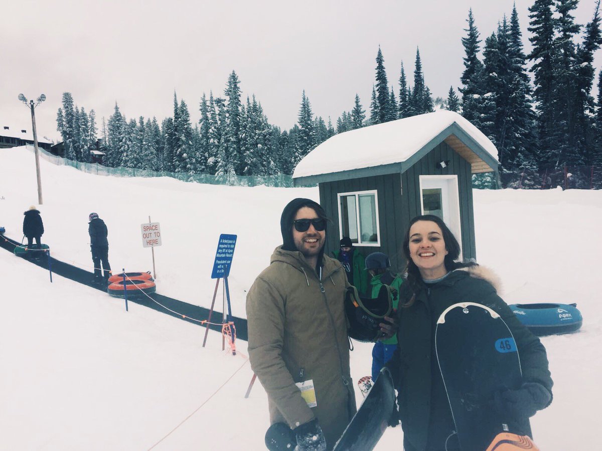 EmiryClare's tweet image. Starting the year off right 🏂👊