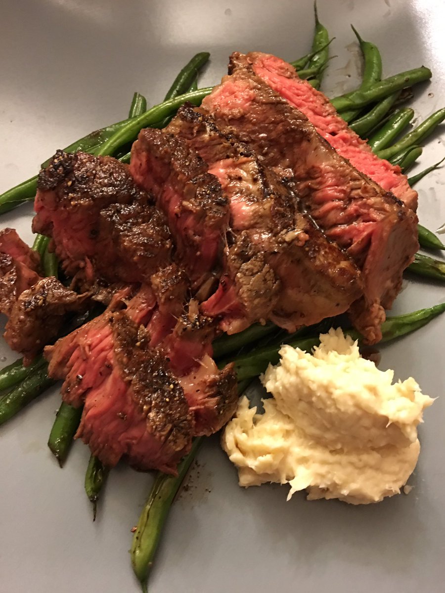 BakingwithCare's tweet photo. Happy 2017! Here's hoping this year brings good food, good health, good cheer and good adventure for all. #CastIronCooking #Steak #Yummy https://t.co/BUOdmWlz0K