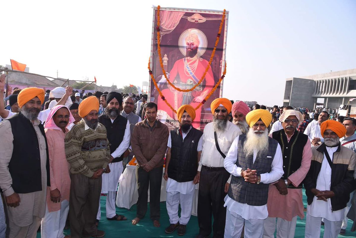 varun_thacker's tweet photo. @RSSorg @FanOfRSS @RSS4Guj @RSS4India @ronakdgajjar @vinitgoenka @VinodChavdaBJP @k4kush @bharatpandyabjp @jiten_thacker @SBJadejaBJP https://t.co/kn0tfBVpdk
