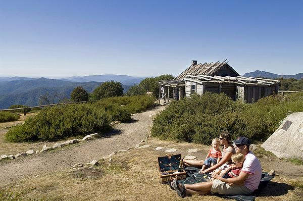 Tikkandi's tweet photo. School holiday 5 night mid week btw Sun 8 &amp; Fri 13 Jan for up to 6 normally $1200, now $960 save 20%, https://t.co/K4DPlxF5zC  or inbox me https://t.co/CgaNYMWJGY