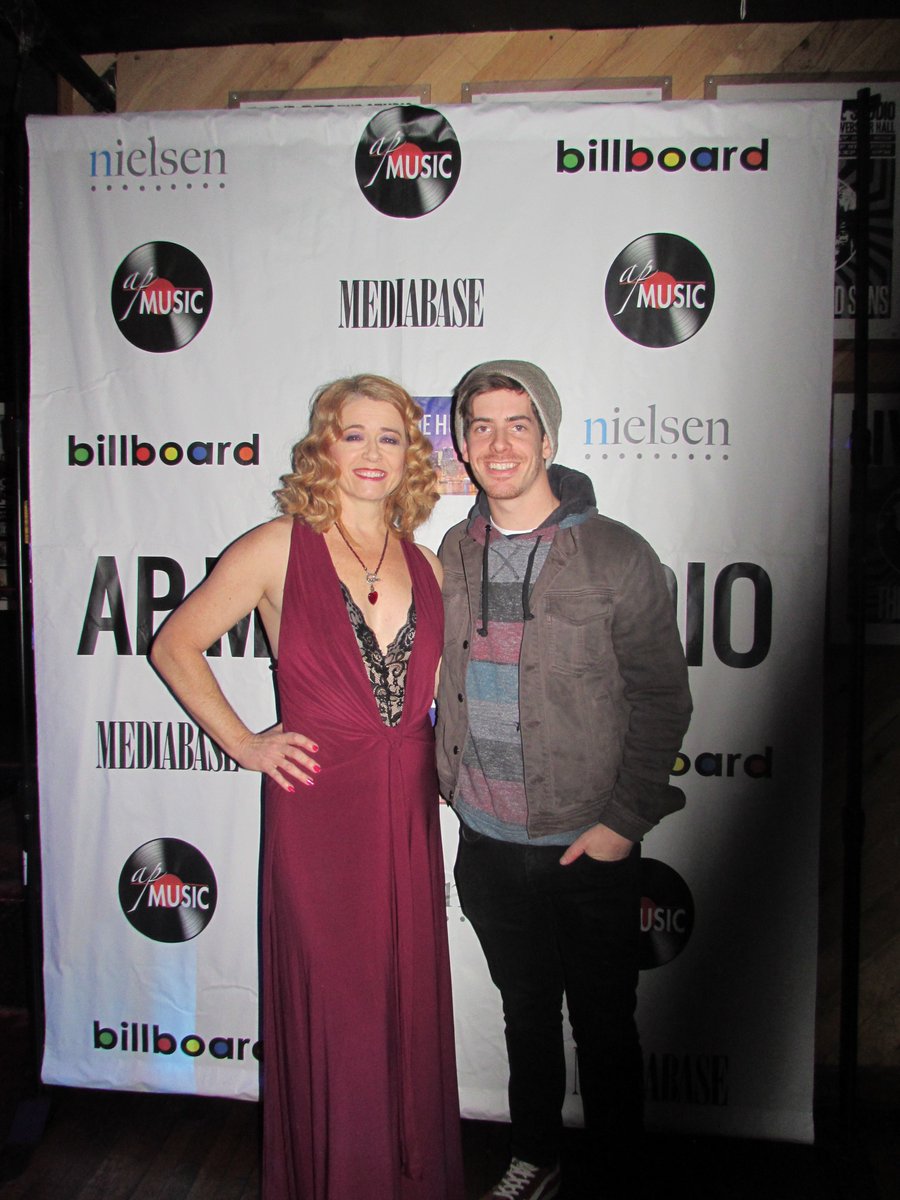 TheLeslieBecker's tweet photo. With American Idol XV Finalist Drew Angus @fenderplyr9009 at #LiveAtWebster #APMusicShowcase https://t.co/INLNZizcpL