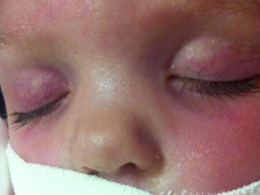 She posts a photo of her baby boy on Facebook. A little while later he dies➙ bit.ly/2hsCj4Q?4998853