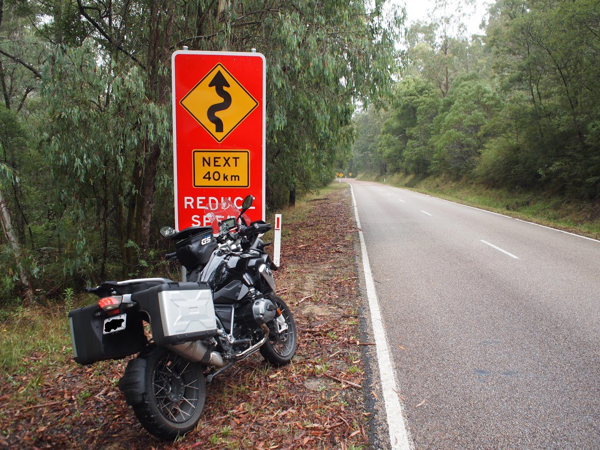 danridesmoto's tweet photo. Am I the only one who sees these signs and thinks to exact opposite? :D https://t.co/cm8AbEpTVX