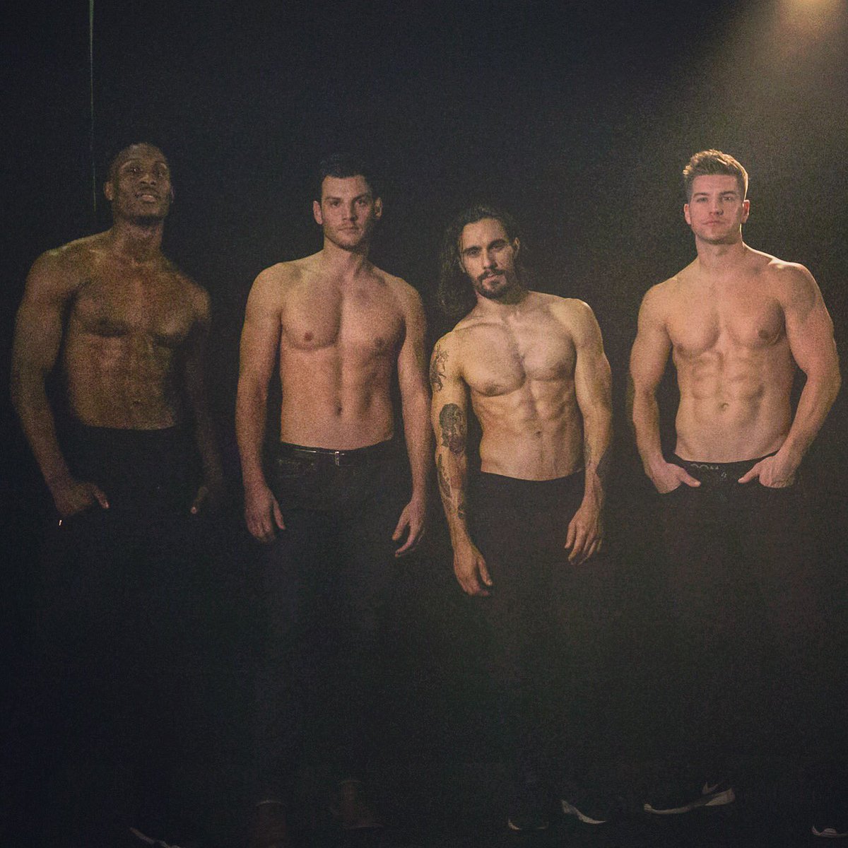 Magic Mike Live tweet media