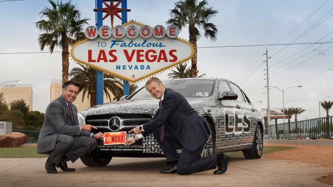 LidiaFeraco's tweet image. Bring on the #techpreviews at #CES2017. Trending hot: #IoT, #VR, #health&amp;amp;wearables, #voicecontrol, #smarttransportation, #smartphones