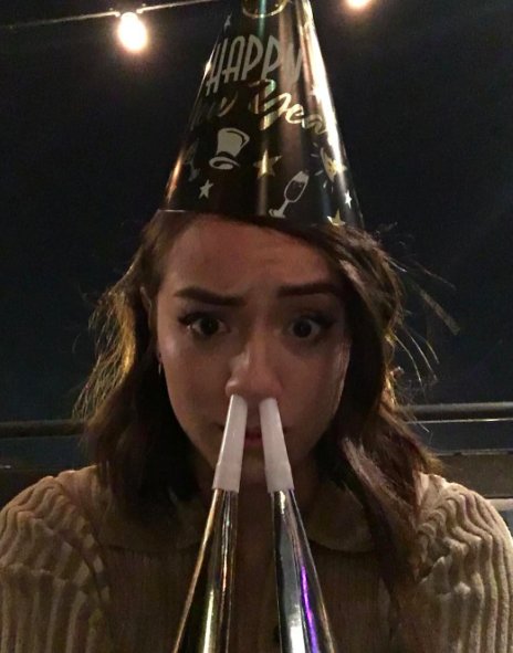 my_screen's tweet photo. Via @ChloeBennet4 "No filter happy new year." #AgentDaisy #AgentsofSHIELD https://t.co/MKEdQ0Sa2R