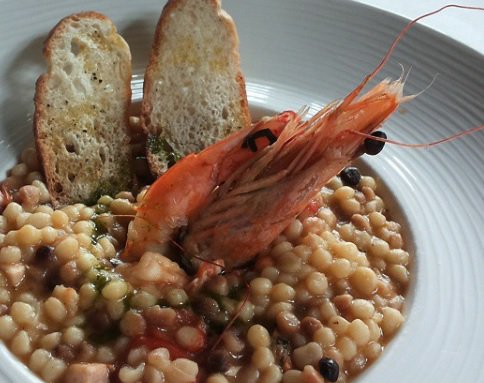 CascinaOvi's tweet photo. La verità è che della #fregula non ci stanchiamo mai <3
#Sardegna #freula #fregola https://t.co/R6VAVz06Mv