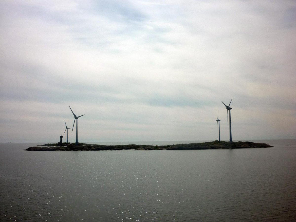 tveitdal's tweet image. Sweden breaks wind power rec  after intense storm. Produced as much  power  as 6 nuclear power plants last 3 days independent.co.uk/news/world/eur…