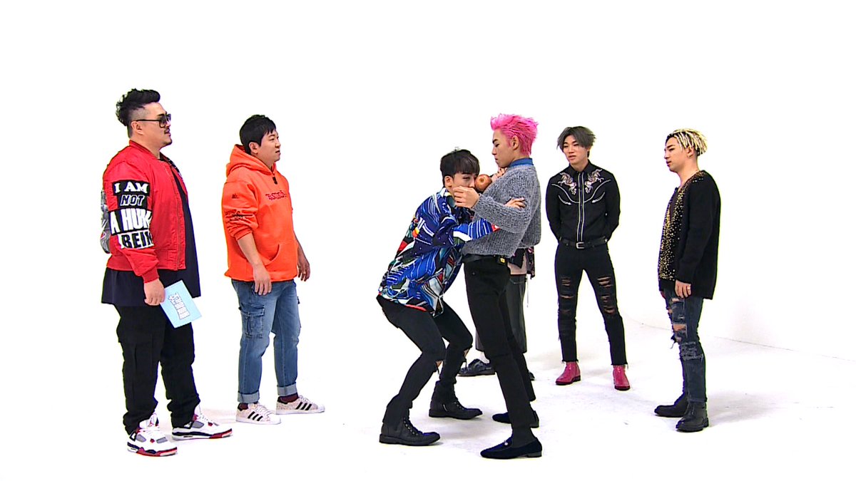 TOPs_Fools's tweet photo. [170102] BIGBANG on  Weekly Idol: previews
Broadcast: Jan 4&amp;11, 6 pm  KST 

© @bestIdolone  
Can't wait! ❤❤❤
#탑의멍청이들 #빅뱅 #주간아이돌 https://t.co/ntNzHKsxIN