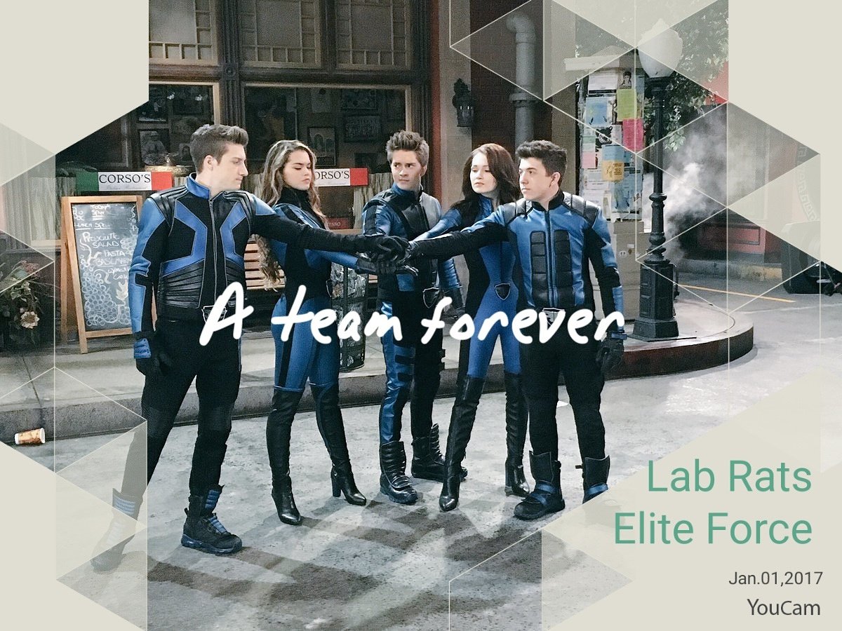 sarahjedits's tweet image. @CPetey222 @MooreBryan I'll never forget this amazing team &amp;amp; incredible show. I've watched each episode about 100 times. Best show ever! 💓🤗😉