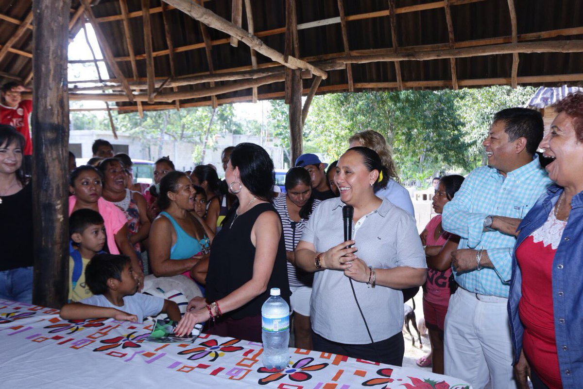 cristtytorres's tweet photo. #PrimerLunesDelAñoYYo ya estoy trabajando duro para que este 2017 sea un gran año en @SolidaridadGob  💪🏽 https://t.co/eMUA2dlyvs