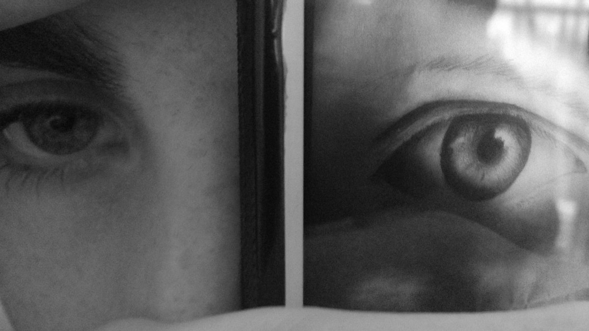 MothMediaMovies's tweet photo. Happynewears... and eyes #scene17 #mothmedia#happyynewyear https://t.co/PunwblWFCP