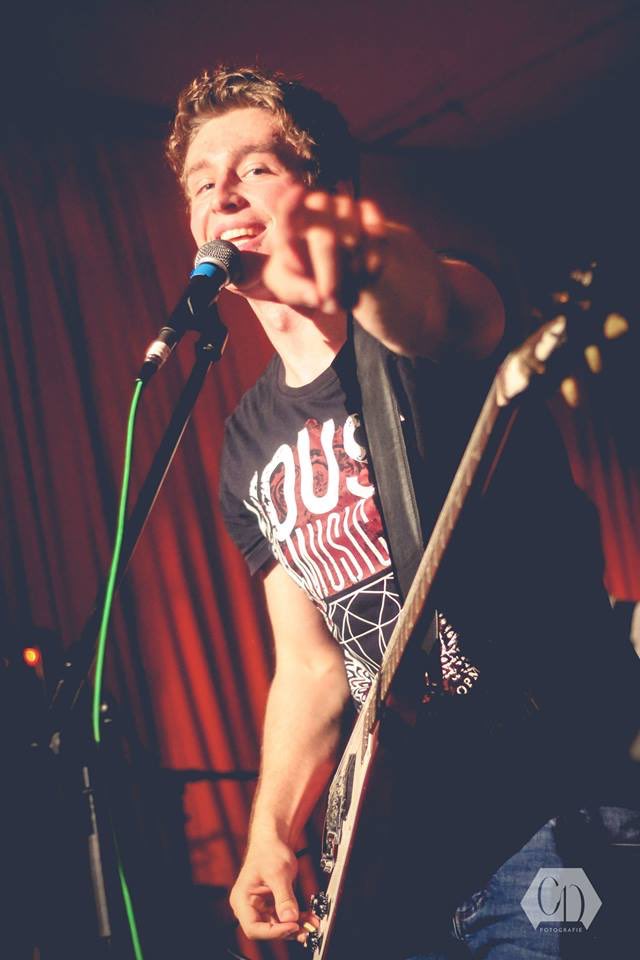 HauntConfession's tweet photo. It's Daniels birthday π π go ahead and wish our singer and guitarist the best @HCDanielPage π #hcDan https://t.co/XShm782Chh