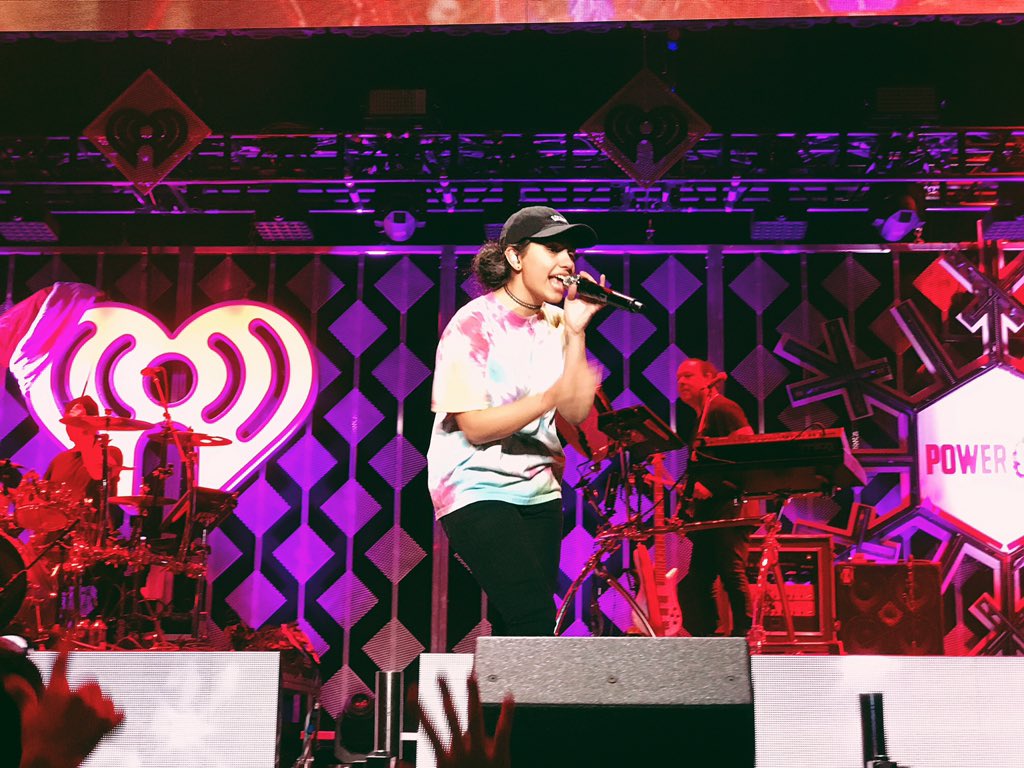 alessiacarapy's tweet photo. Alessia vía twitter ( @alessiacara ) https://t.co/HGnlHQY5ue