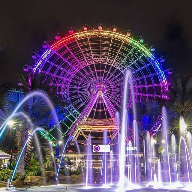 Visit_O_Town's tweet photo. What is your New Year's resolution? We plan to eat, shop, and play MORE! #iDrive360 📷: Aunesty Janssen-Reikofski https://t.co/Nz8LAkHmWd