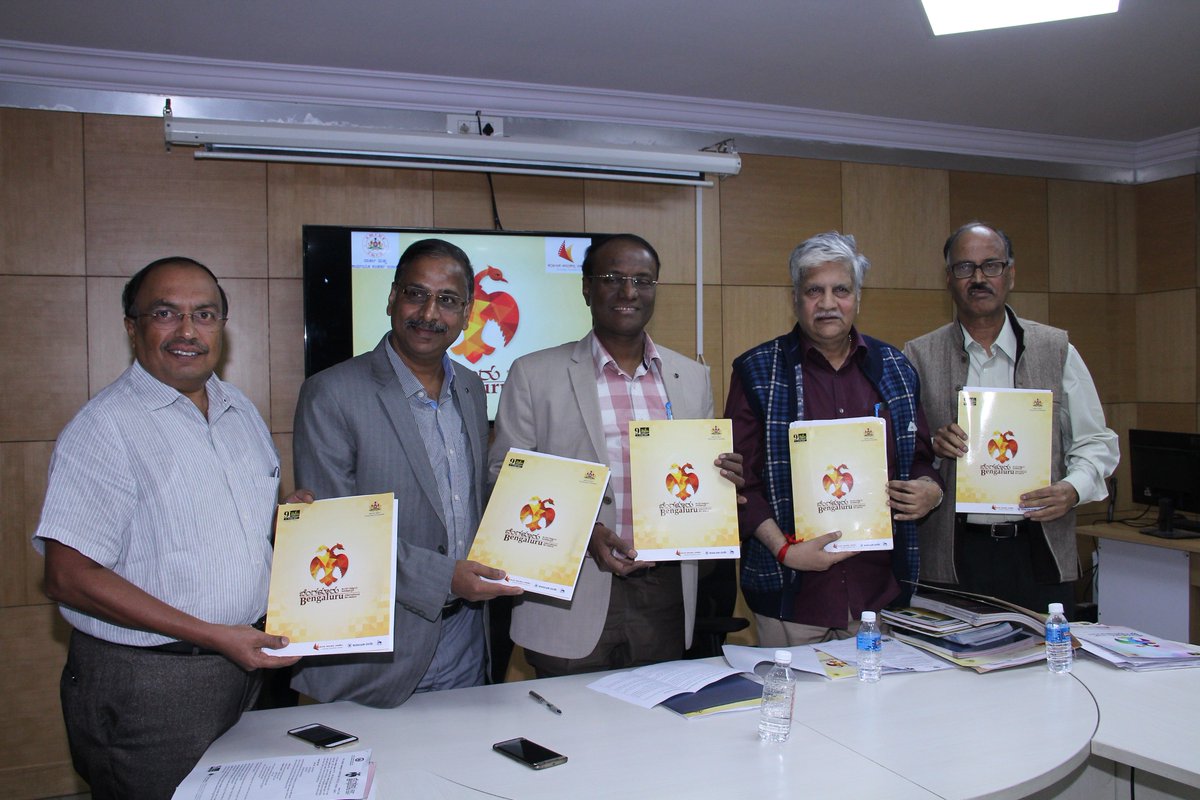 Commstrat tweet media