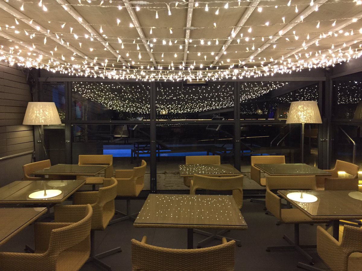 Cena de fin de año bajo las estrellas en el <a href="/majestichotel/">Majestic Hotel</a> ✨