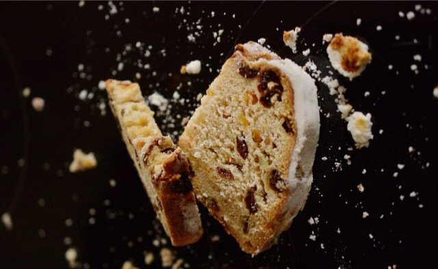 fooddonne's tweet photo. Boom
#foodporn #food #cake #top #sweet #delicious #Foodie #foodie #foodbloggers #picoftheday #buon2017 #mondaymotivation #BREAKING #timeless https://t.co/d0j4N7jS0E