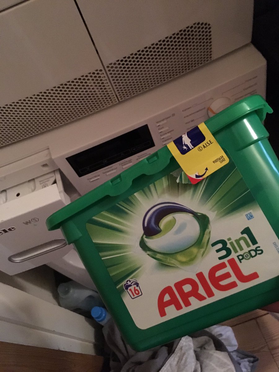 AllTimeDesign's tweet image. #ariel #cleanright #p&amp;amp;G #Ariel  witte was of colour handig om op verpakking te zetten ? @ariel