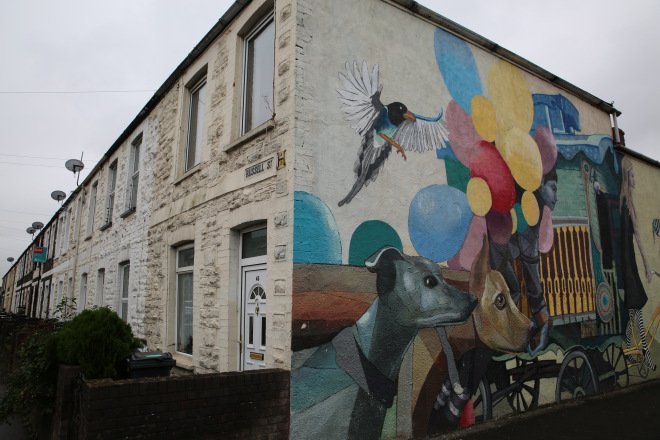 blankspacescdf's tweet image. "Cardiff has become a cooler place for younger people" - one girl and her city #streetart #dragon #wallart #mural bit.ly/2iZ7mG1