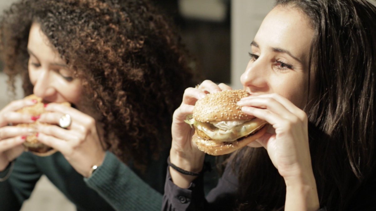 womparis's tweet photo. Quand @BioburgerParis ferme pour travaux, BioBurger ouvre chez vous ! https://t.co/4ydHGdfwXk #bbocv #marketing #evenementiel #digital #food https://t.co/fDL4PSK0Ce