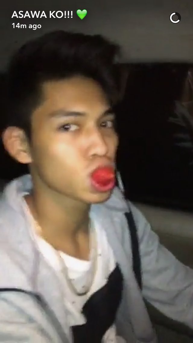 RicciLovers06's tweet photo. Bes ginawa mo naman atang candy ya :((((( 😍 @RicciRivero06 https://t.co/3QhE5z5MY1