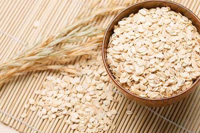 #Oatmeal helps keep your blood sugar stable, and elevates your body's level of androgens, hormones that can contribute to #wrinkles.