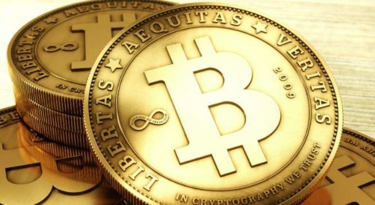 elEconomistaes's tweet photo. El #bitcoin supera los 1.000 dólares por primera vez en tres años
https://t.co/T2YsbrJlTO https://t.co/Pjekm5OAhD