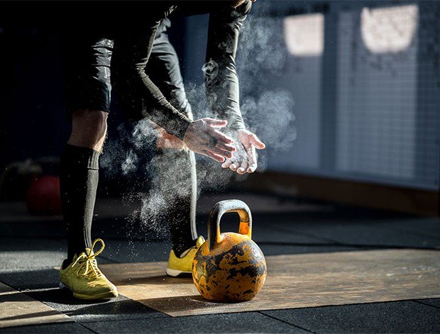 MensHealthUK's tweet photo. Beat the odds and stick to your New Year's #resolutions with our handy guide. Make 2017 yours! https://t.co/Ut90HoKUMH https://t.co/qQGG8gCZ8D