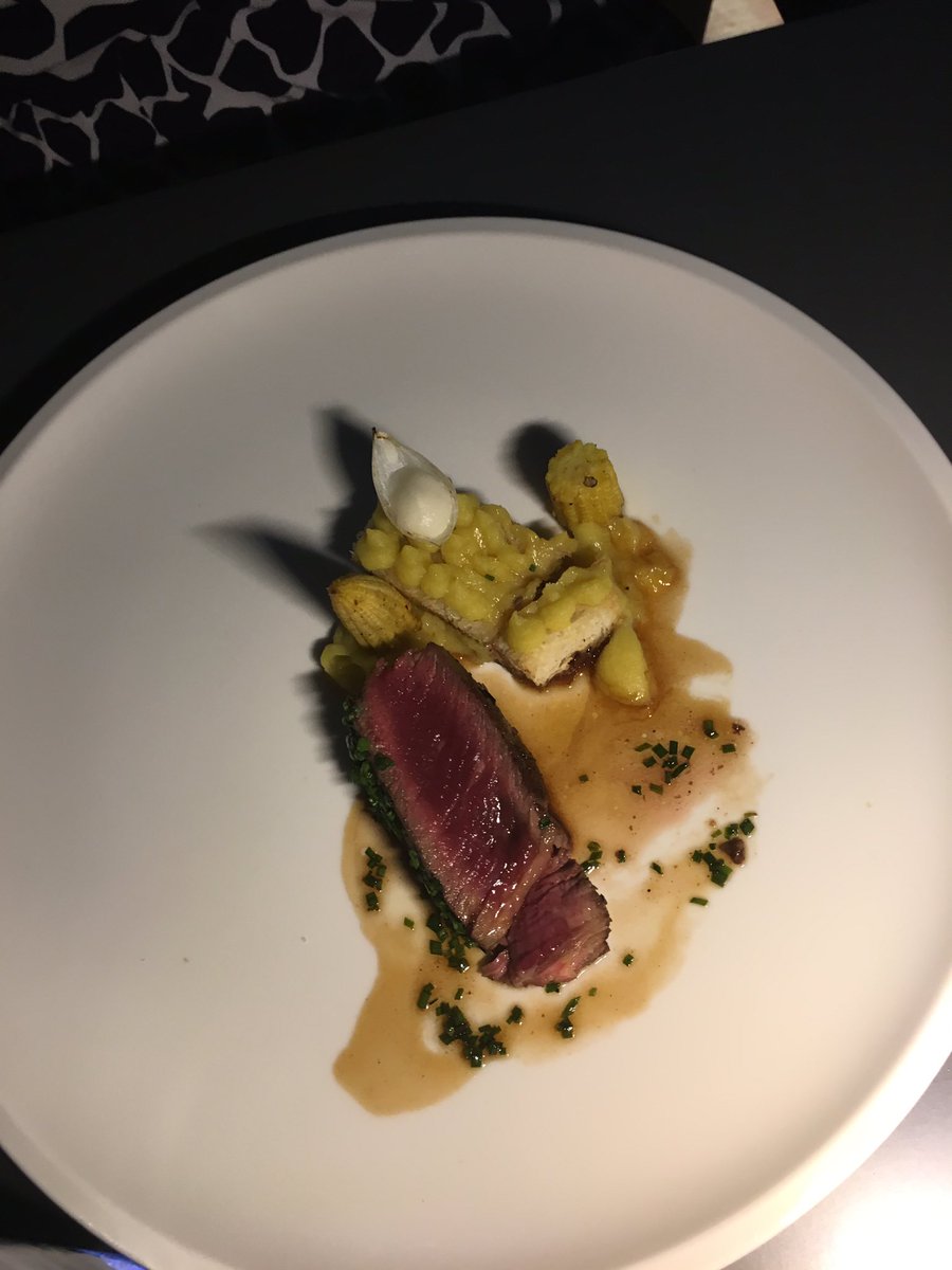 MikeyJones180's tweet photo. Got to dine in the largest undersea restaurant in the world last night! Thanks @Hurawalhi it was a great night! Food was amazing! #5point8 https://t.co/swL09WDdK4
