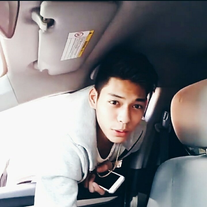 RicciRiveroArmy's tweet photo. Happy pill💚😌✨#vsco https://t.co/GFATnrLPY2