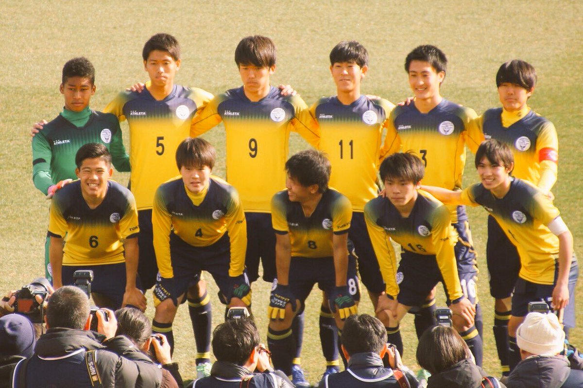 K_119KI's tweet photo. 関一でサッカー出来てよかった。
皆と一緒に戦えてよかった。
関一の応援は日本一です。
今まで支えてくださった方々、応援してくださった方々本当に感謝しています。

最後にプレーヤーとして、
そして人間として、
自分を成長させてくれた
「高校サッカー」
本当にありがとうございました。 https://t.co/bwWUe6nnEC