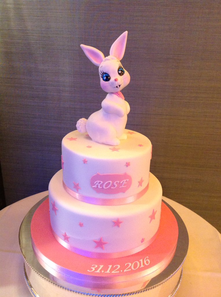 Elegateau's tweet image. Bunny christening cake