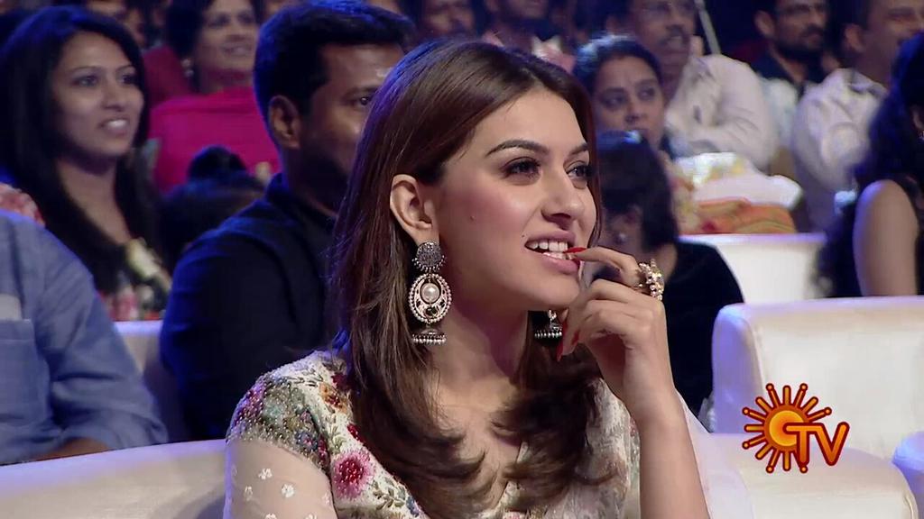 Hansika_ismine's tweet photo. Watch the fun filled #BoganAudioLaunch here 👇🏻
https://t.co/OonogTulye…  @ihansika @dirlakshman 😍🌸 

 https://t.co/1XIr87400I