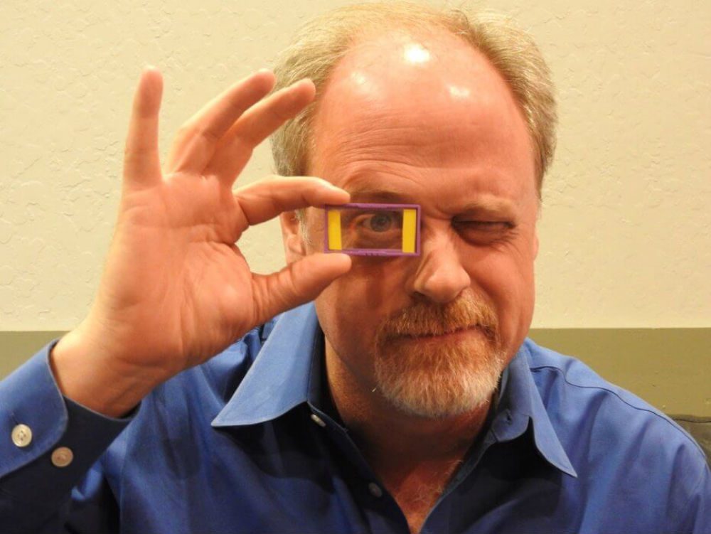 VirtualRme's tweet photo. #Akonia Uses #Holography To Create Transparent #AugmentedReality Display - UploadVR https://t.co/loNkKYNu4m https://t.co/m6sM3sri5R