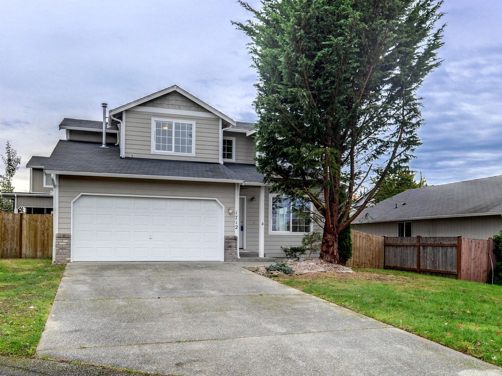 ChrisLampiRE's tweet photo. Gorgeous #Spanaway home at an #incredible #price: https://t.co/z7rFLFPkk4 https://t.co/Q7KgcbCzjG