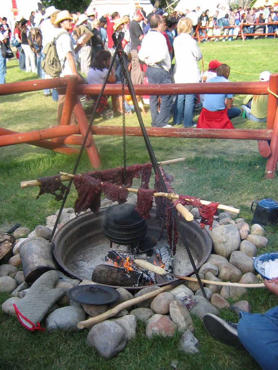 jrswab's tweet photo. For all you #survival enthusiasts; ever hear of Pemmican? I kind of what to try it now 👉 https://t.co/PIMzOlt5gT 👈 #lostways #camping https://t.co/Kvo6quPNrO