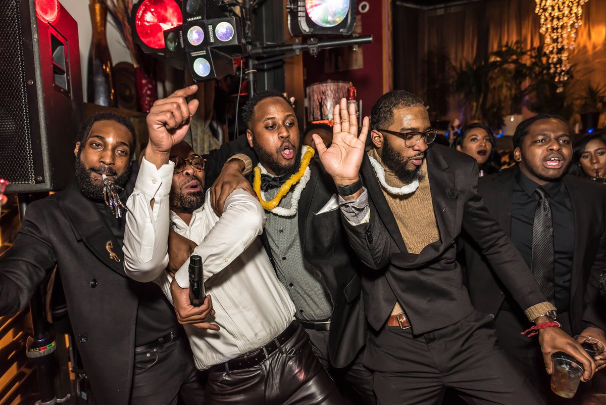 _WalkerOG's tweet image. Ended off a great year with a great night. @TheVarsitySquad #OTWNYE #2016 #OffTheWall #Kviews