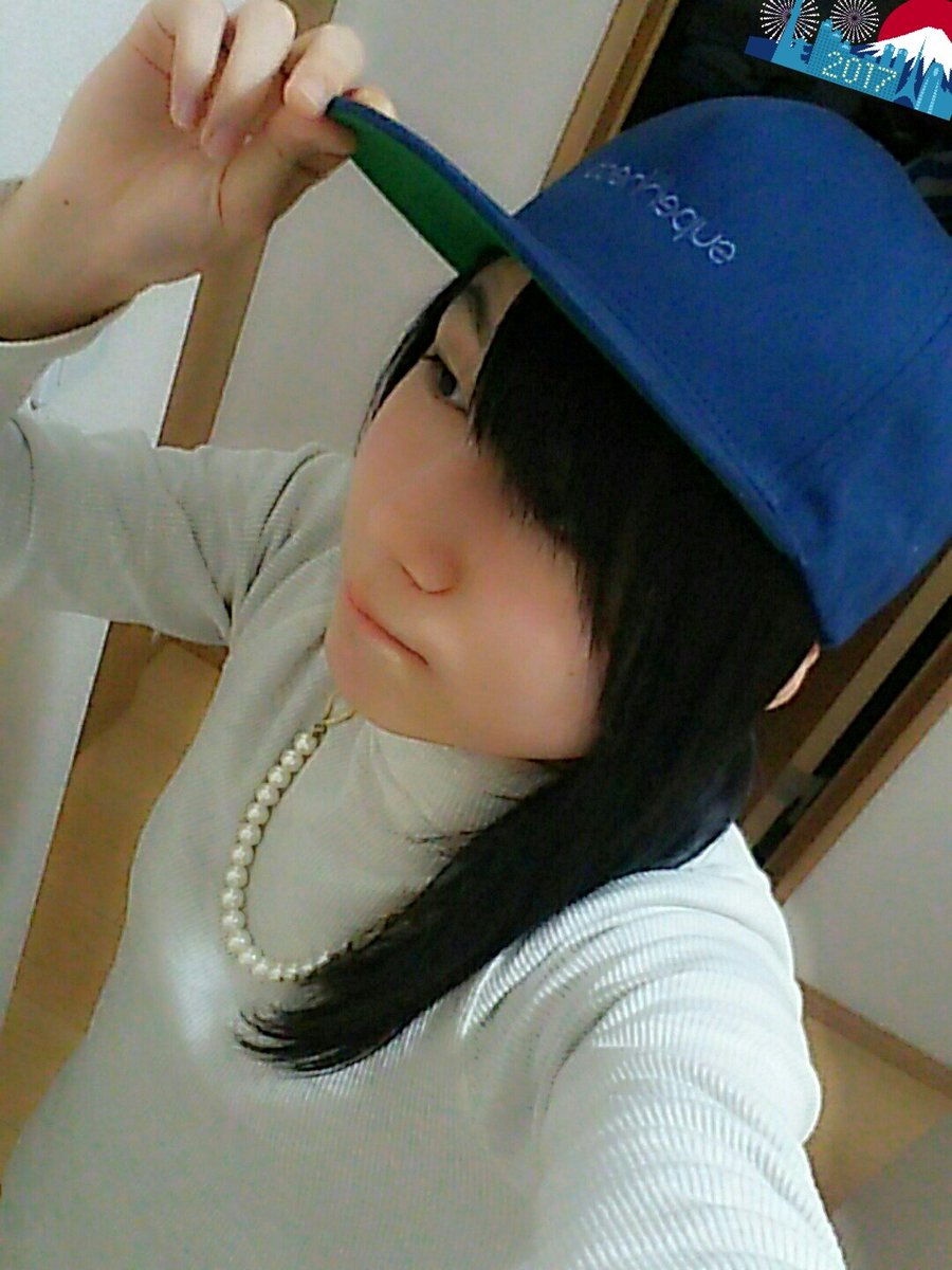 CRUiSEgotosea's tweet photo. 今日は妹の神頼みに連れていかれました、、
神社とか屋台とか見るの好きだから楽しかったけど人酔いが。。
今年初めてのお買い物は漫画だった!!
買いすぎて持って帰るの大変(´ノ`*)オホホ
#藍崎ゆきね
#autonail
#オートネイル
#ネイルマックス
#superhead https://t.co/snUq5ii38t