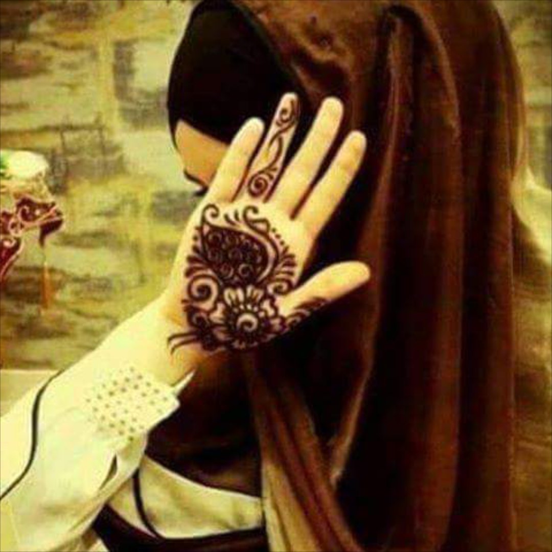 Büyük Sorular Gördüm Büyük Aynalarda Bir Ateşe Düşmekmiş Yaşamak Bildim ..