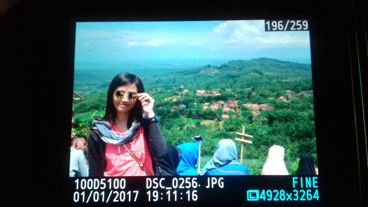 Tiya_Susi's tweet photo. Cintailah daerah sendiri π#gunungcengklik #todanan #Blora https://t.co/9CsEd3yhLe