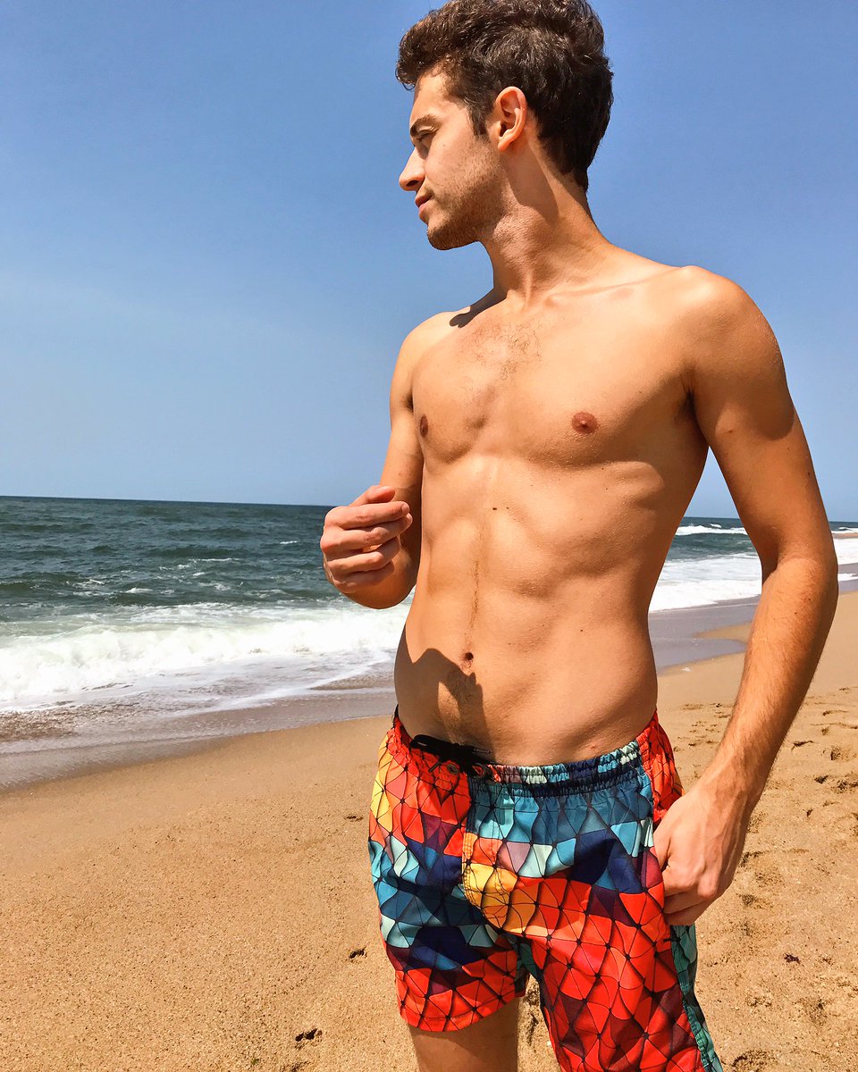 _ruggero's tweet photo. Disfrutando del último día de playa 🌊 ahora estoy descansado y súper listo para un gran año con #SoyLuna 😀😁 besos desde Uruguay 🇺🇾 https://t.co/s5Dmp4hgRG