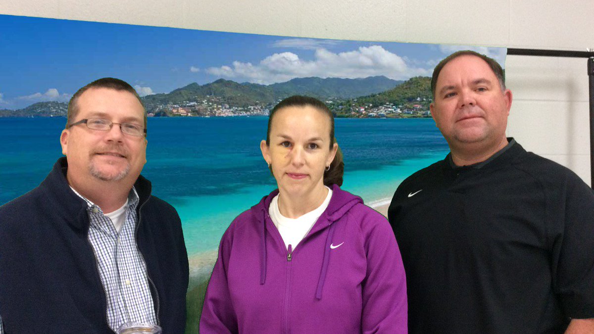 GreenCoach25's tweet photo. Amazing race at Muscle Shoals Professional Development. PD at the beach. Dopplegangers @MSCSTrojans https://t.co/TzyQiu29sB