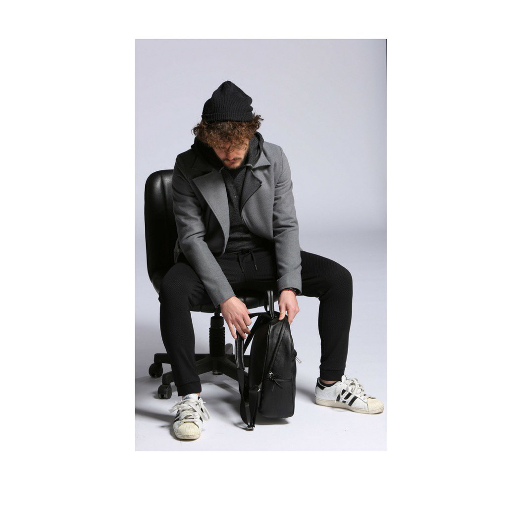 ObviousBasicOff's tweet photo. Style or comfort? You can have both with us! #wearthedifference #obviousbasic https://t.co/VGrMtgqDp9