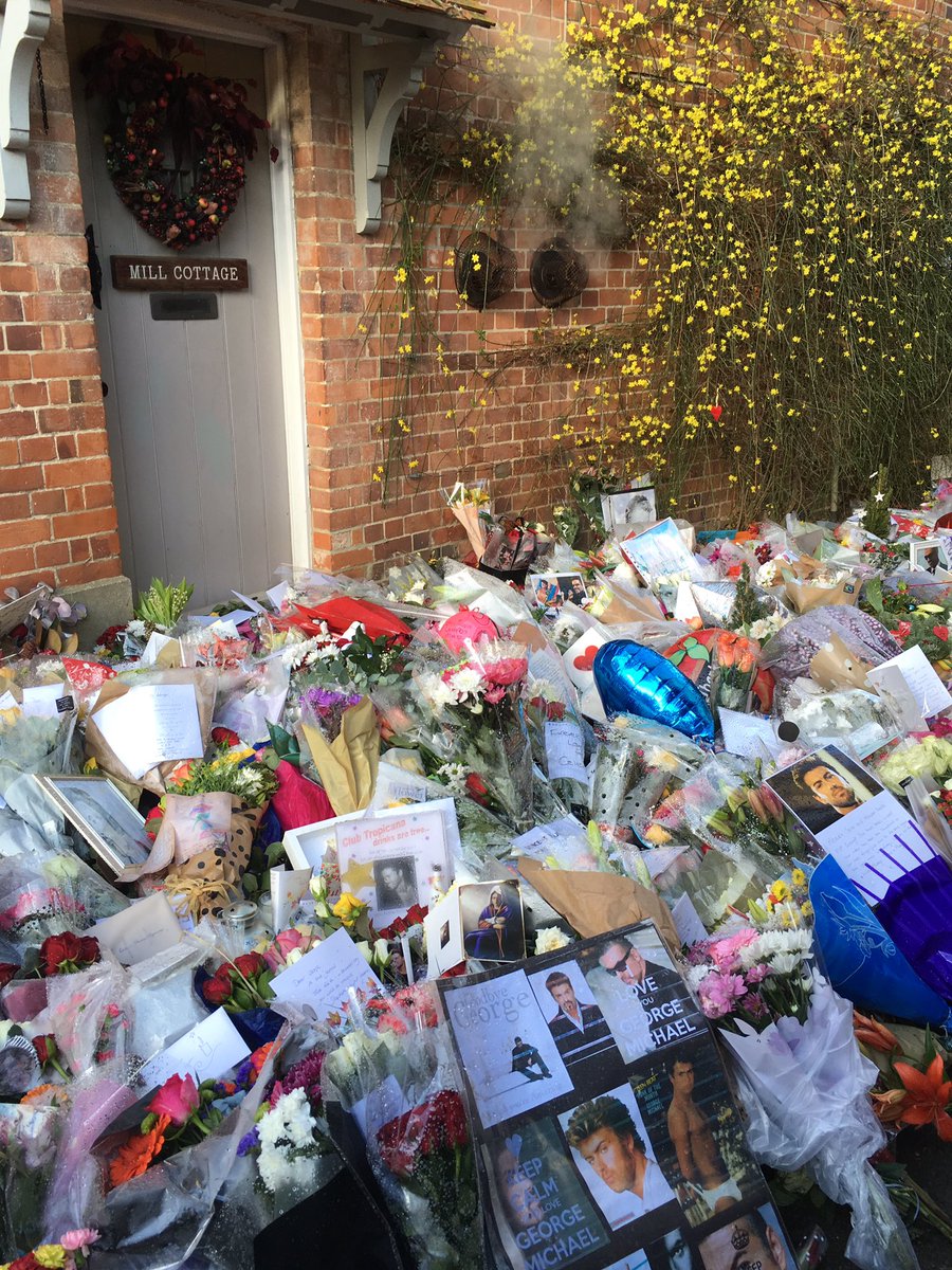 Pinkpepper76's tweet image. Bye George thank you for the music 🎶😔💔xxxxxx RIP