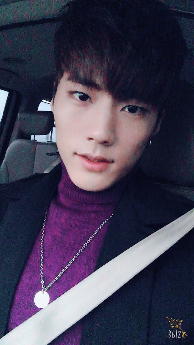 parkje_up's tweet photo. 오늘의 제업이인데 제업이 안같아 머리도 따르고 따운펌도 해떠 구론가🤔 여전히 잘생긴건 알게따 희희 https://t.co/UCKhTSKoKY
