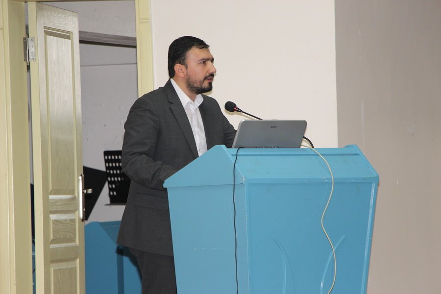 Gimdes ve Helal Gıda hakkında önemli bilgiler aktaran Murat Sayın, konuşmasını öğrenci arkadaşlarımızın sorularını cevaplayarak sonlandırdı.