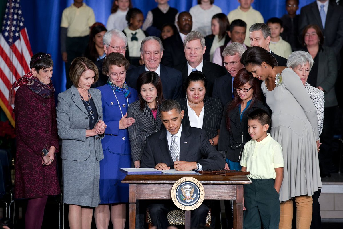 #YesWeCan moment: When @POTUS signed the HHFKA to update school meal nutrition standards for the first time in 15 years –Deb