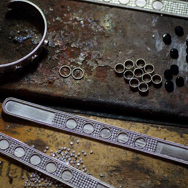 annabeckdesigns's tweet photo. Artful elements #bts #baliworkshop #madewithlove https://t.co/taUyFqR7Gh